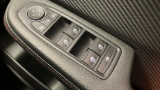 Renault Clio 1.6 E-TECH Hybrid 140 RS Line 5dr Auto Hybrid Hatchback